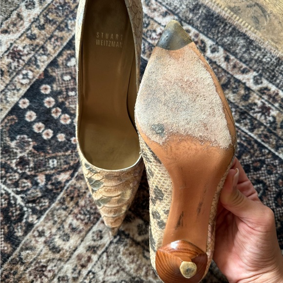 Stuwart Weitzman Heels so beautiful and timeless - Picture 4 of 9